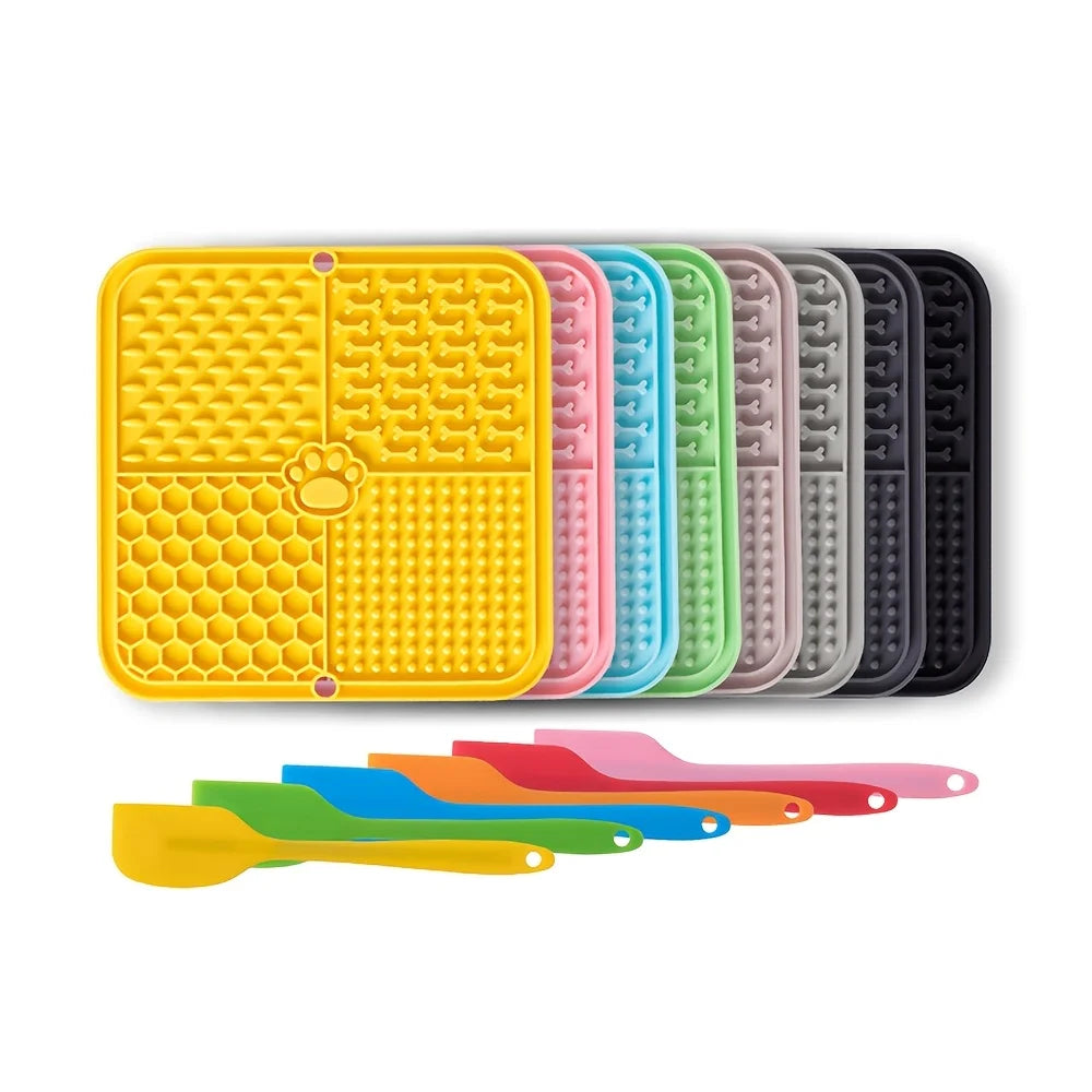 Silicone Pet Slow Food Plate Pet Licking Mat for Dogs Bathing Distraction Silicone Dog Sucker Food Training Dog Feeder Supplies