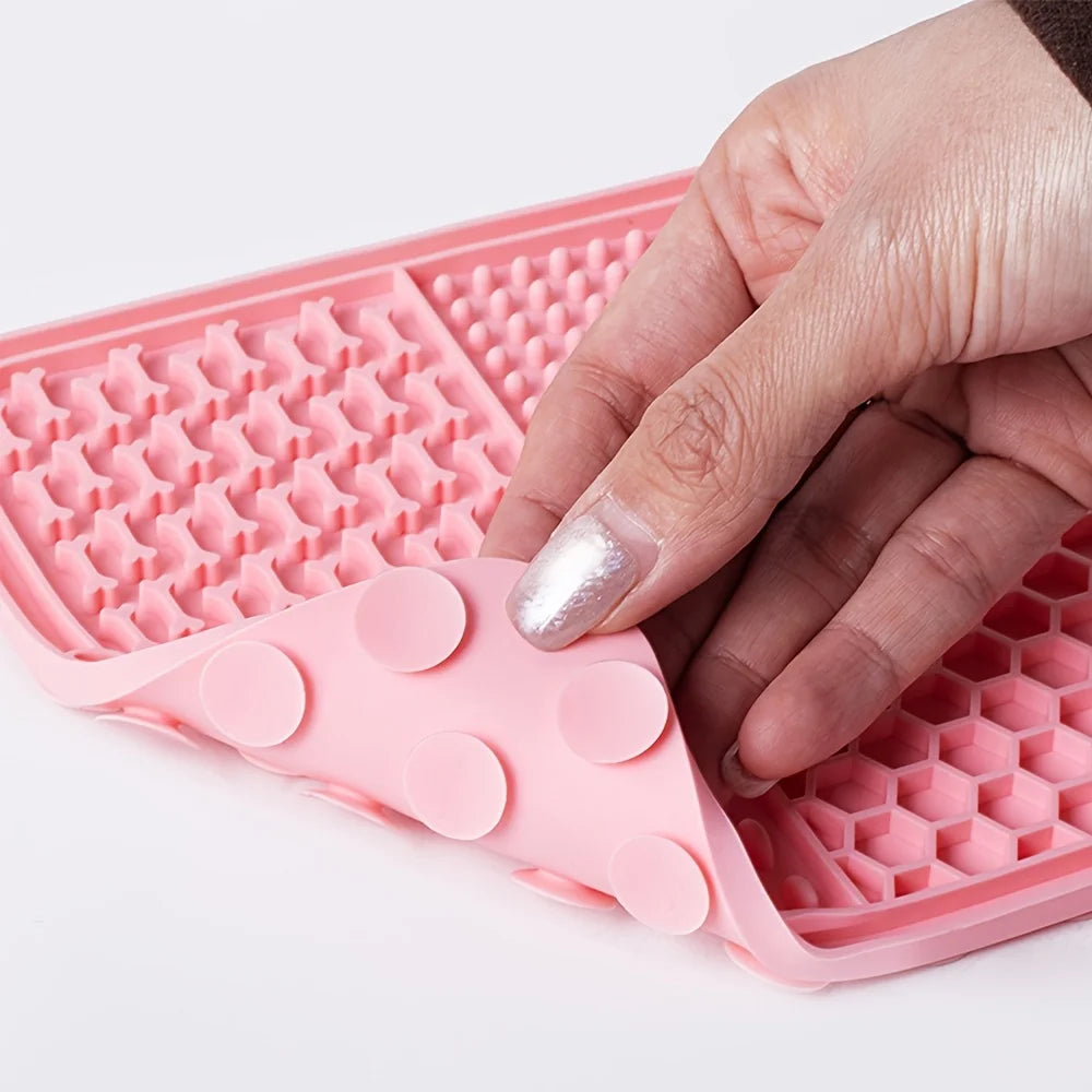 Silicone Pet Slow Food Plate Pet Licking Mat for Dogs Bathing Distraction Silicone Dog Sucker Food Training Dog Feeder Supplies
